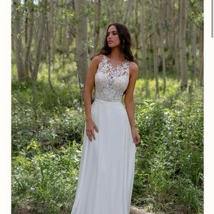 Elegant White illusion wedding dress